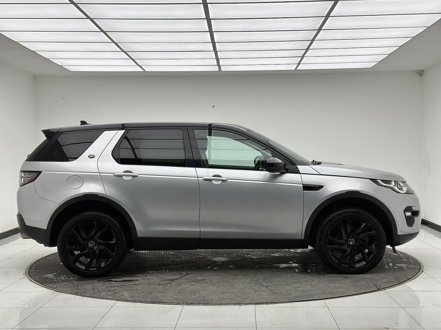 Used Land Rover Discovery Sport 2015 for sale - 77558838: Photo 10