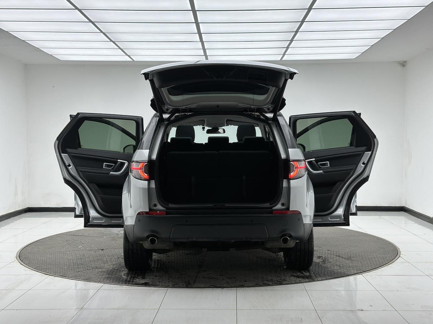 Used Land Rover Discovery Sport 2015 for sale - 77558838: Photo 14