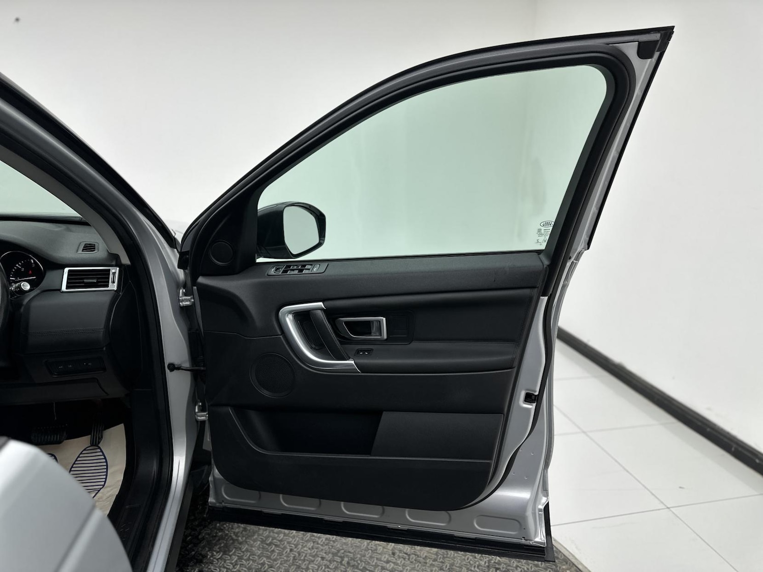 Used Land Rover Discovery Sport 2015 for sale - 77558838: Photo 19