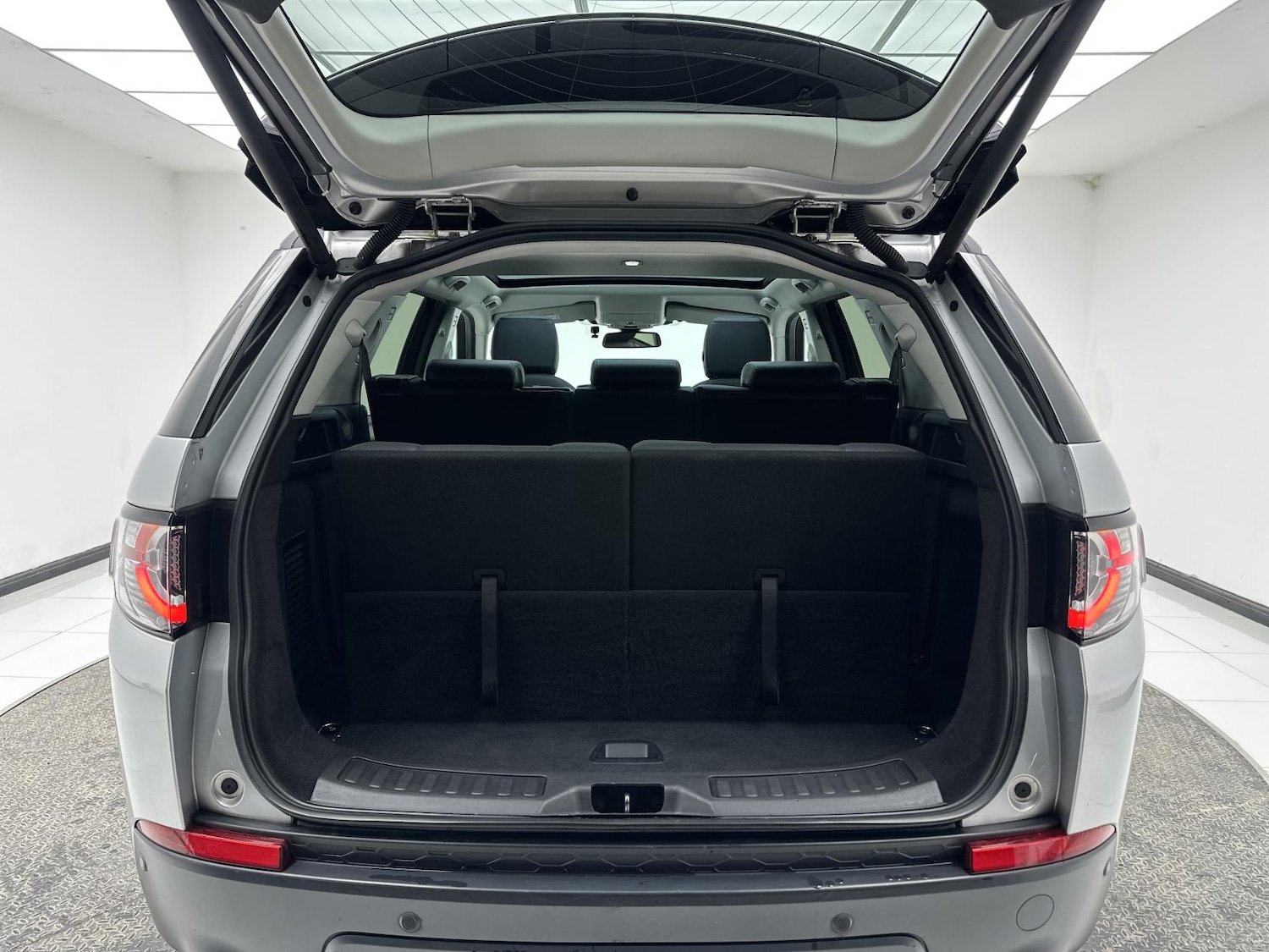 Used Land Rover Discovery Sport 2015 for sale - 77558838: Photo 25