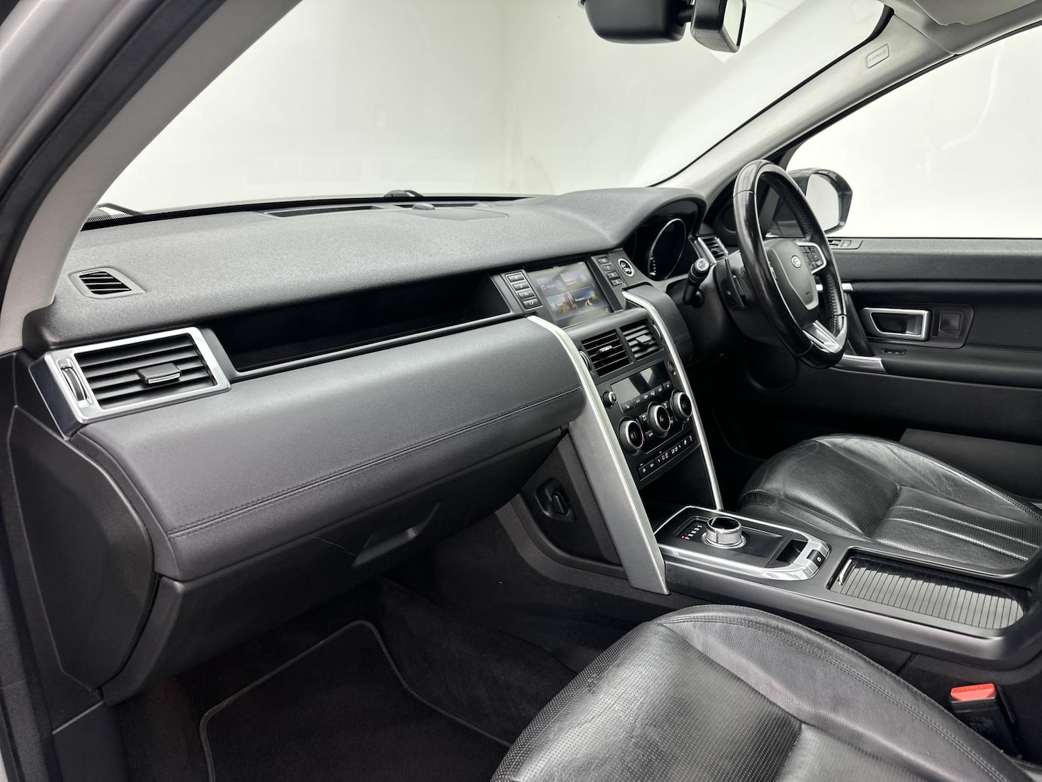 Used Land Rover Discovery Sport 2015 for sale - 77558838: Photo 32