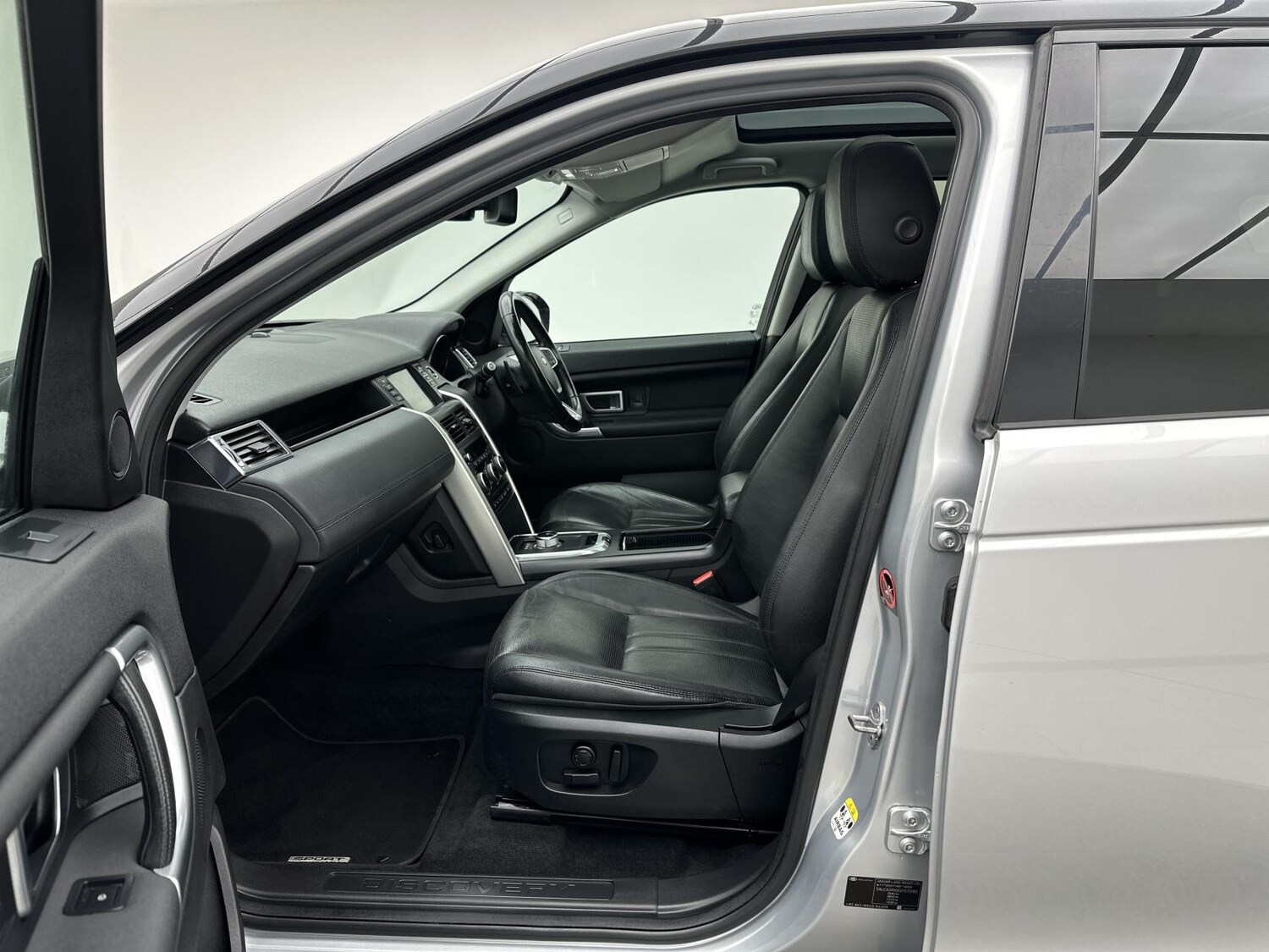 Used Land Rover Discovery Sport 2015 for sale - 77558838: Photo 33