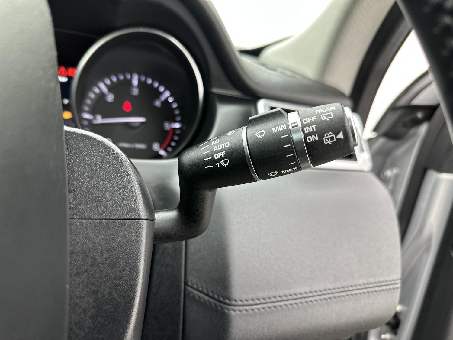 Used Land Rover Discovery Sport 2015 for sale - 77558838: Photo 45