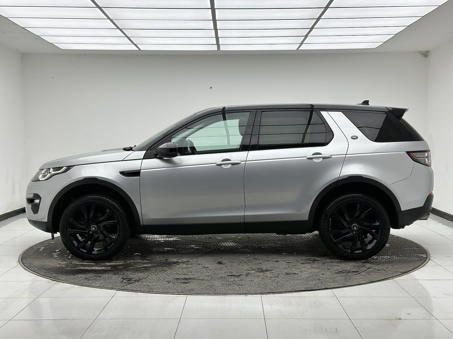 Used Land Rover Discovery Sport 2015 for sale - 77558838: Photo 5