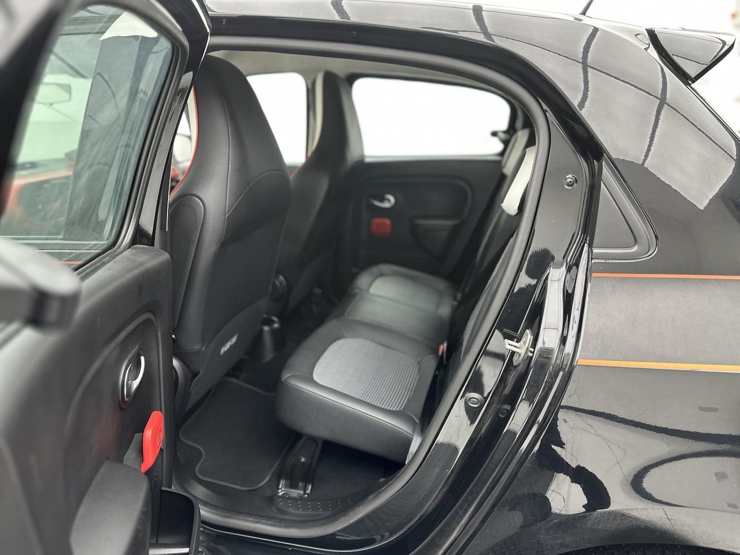 Used Renault Twingo 2016 for sale - 76438416: Photo 26