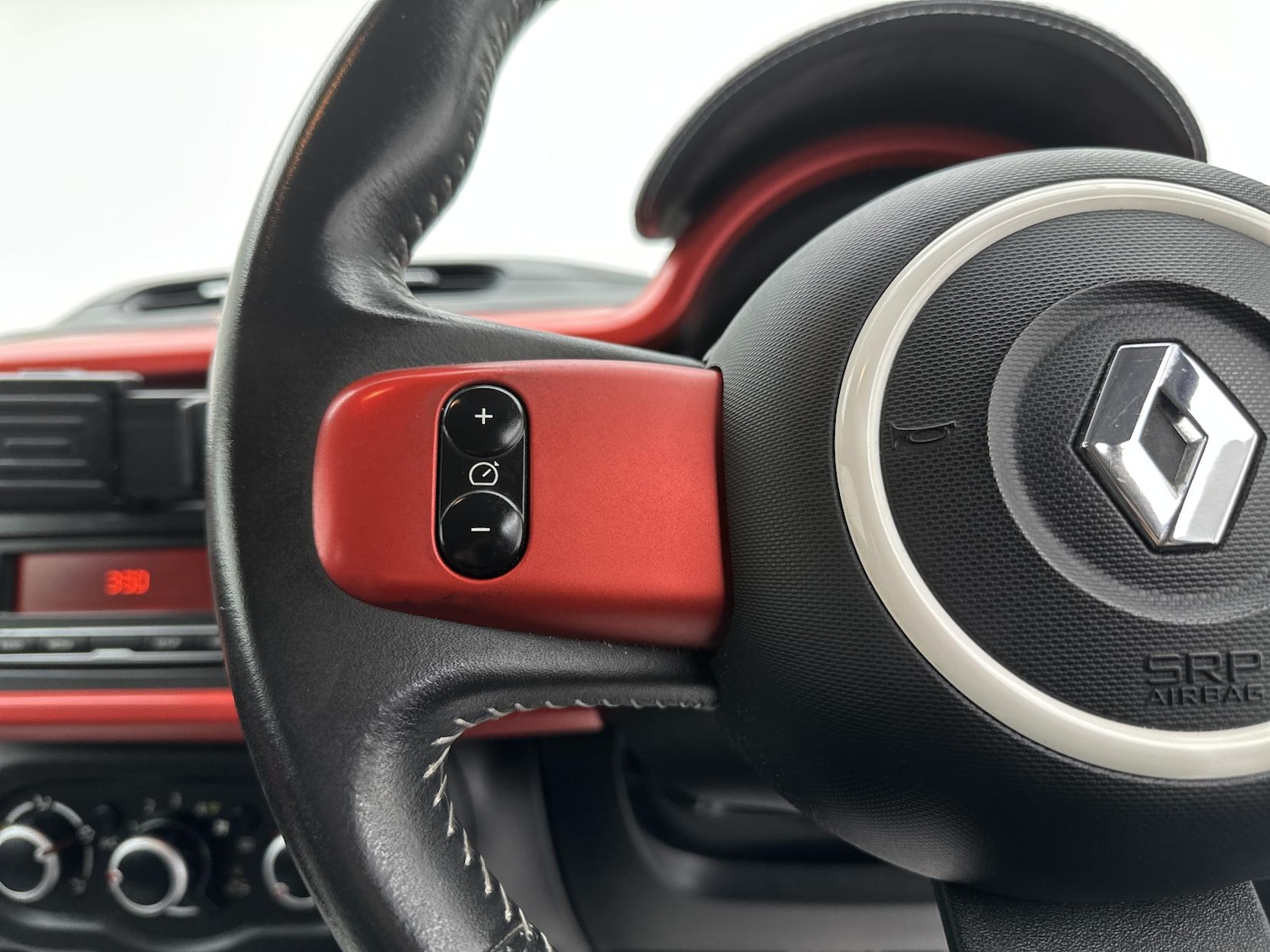 Used Renault Twingo 2016 for sale - 76438416: Photo 38