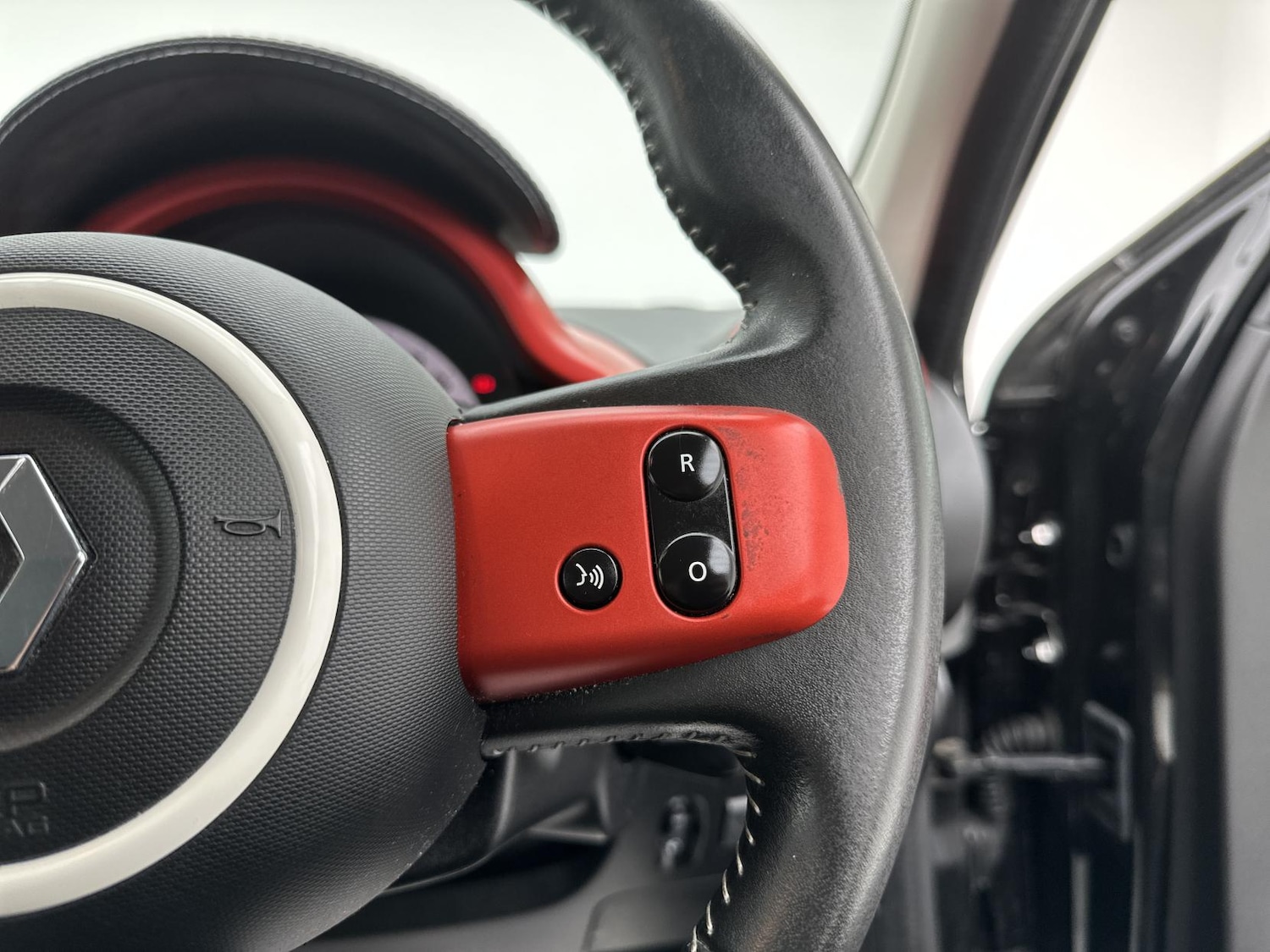 Used Renault Twingo 2016 for sale - 76438416: Photo 39