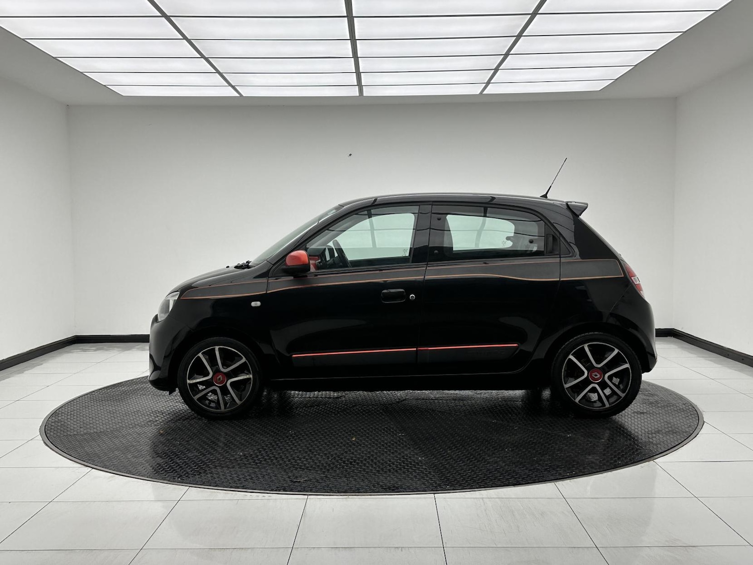 Used Renault Twingo 2016 for sale - 76438416: Photo 4