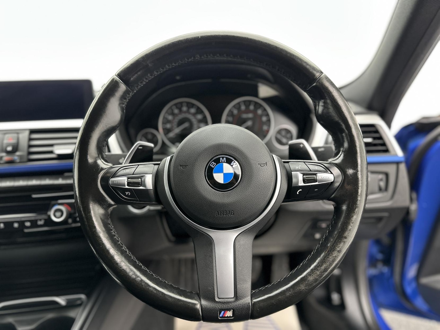 Used BMW 3 Series 2018 for sale - 76726188: Photo 37