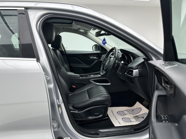 Used Jaguar F-Pace 2017 for sale - 76196986: Photo 16