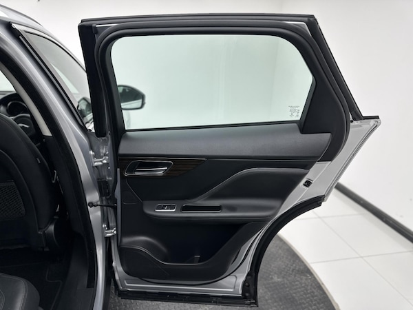 Used Jaguar F-Pace 2017 for sale - 76196986: Photo 21