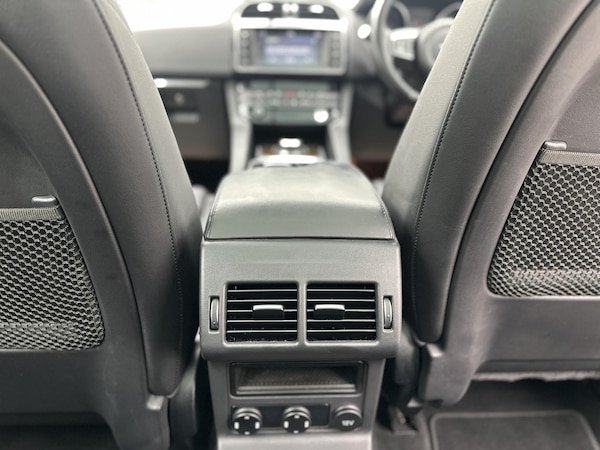 Used Jaguar F-Pace 2017 for sale - 76196986: Photo 23
