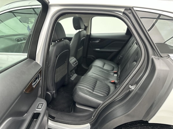 Used Jaguar F-Pace 2017 for sale - 76196986: Photo 29