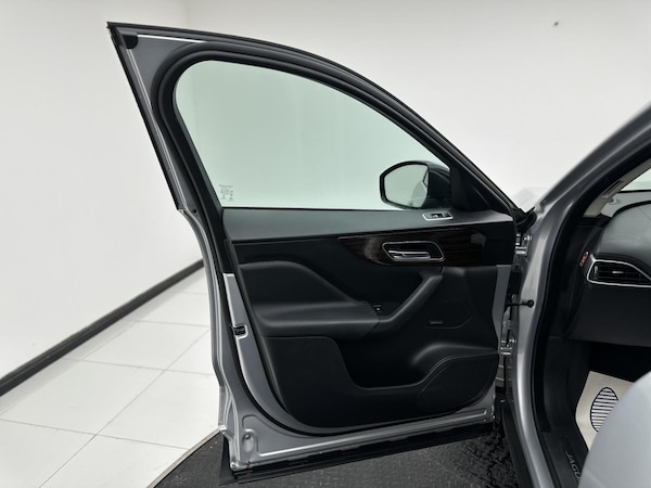 Used Jaguar F-Pace 2017 for sale - 76196986: Photo 37
