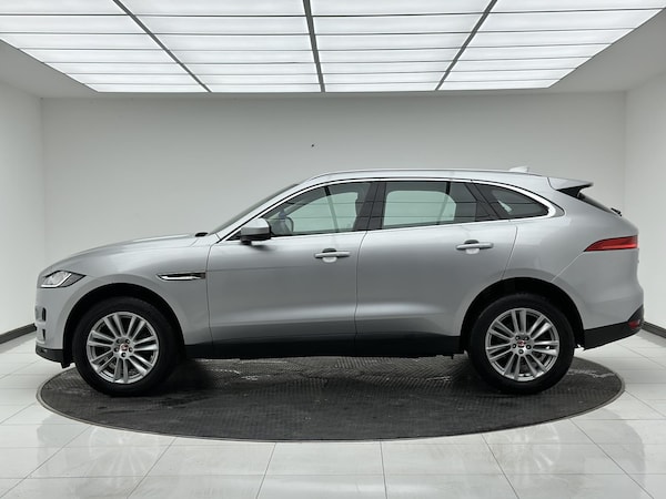 Used Jaguar F-Pace 2017 for sale - 76196986: Photo 4