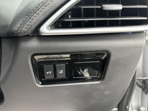Used Jaguar F-Pace 2017 for sale - 76196986: Photo 50