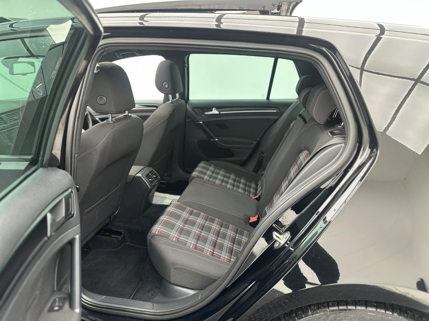 Used Volkswagen Golf 2014 for sale - 77201713: Photo 29