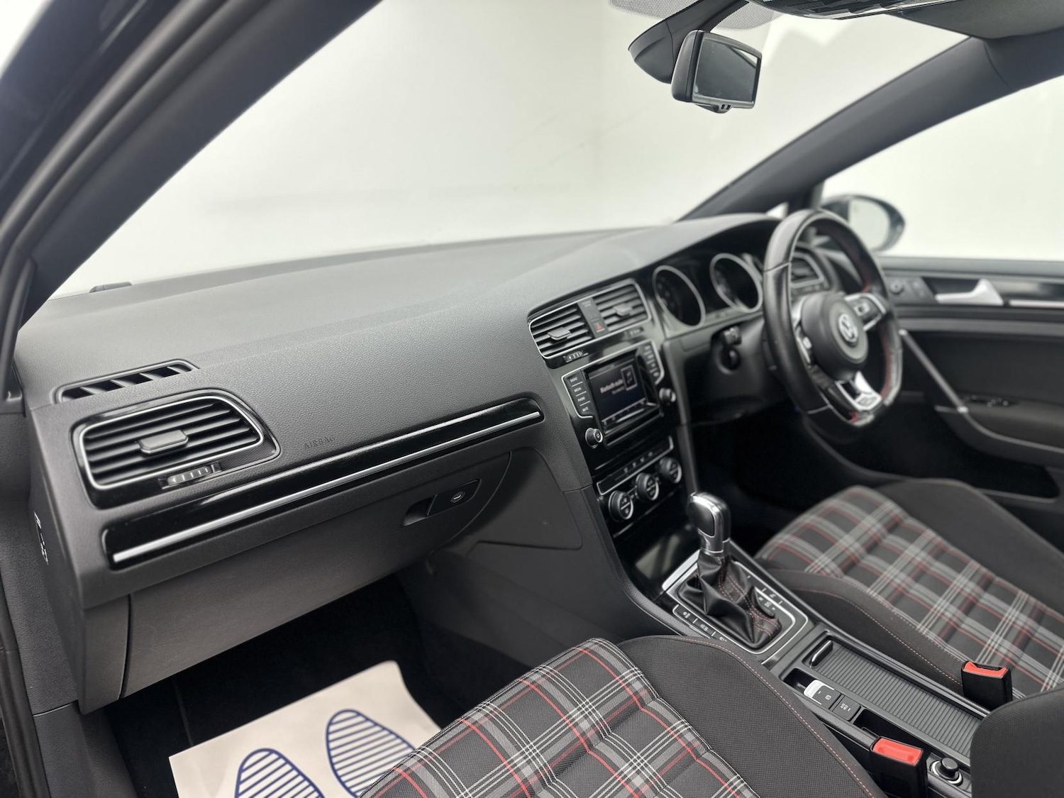 Used Volkswagen Golf 2014 for sale - 77201713: Photo 32