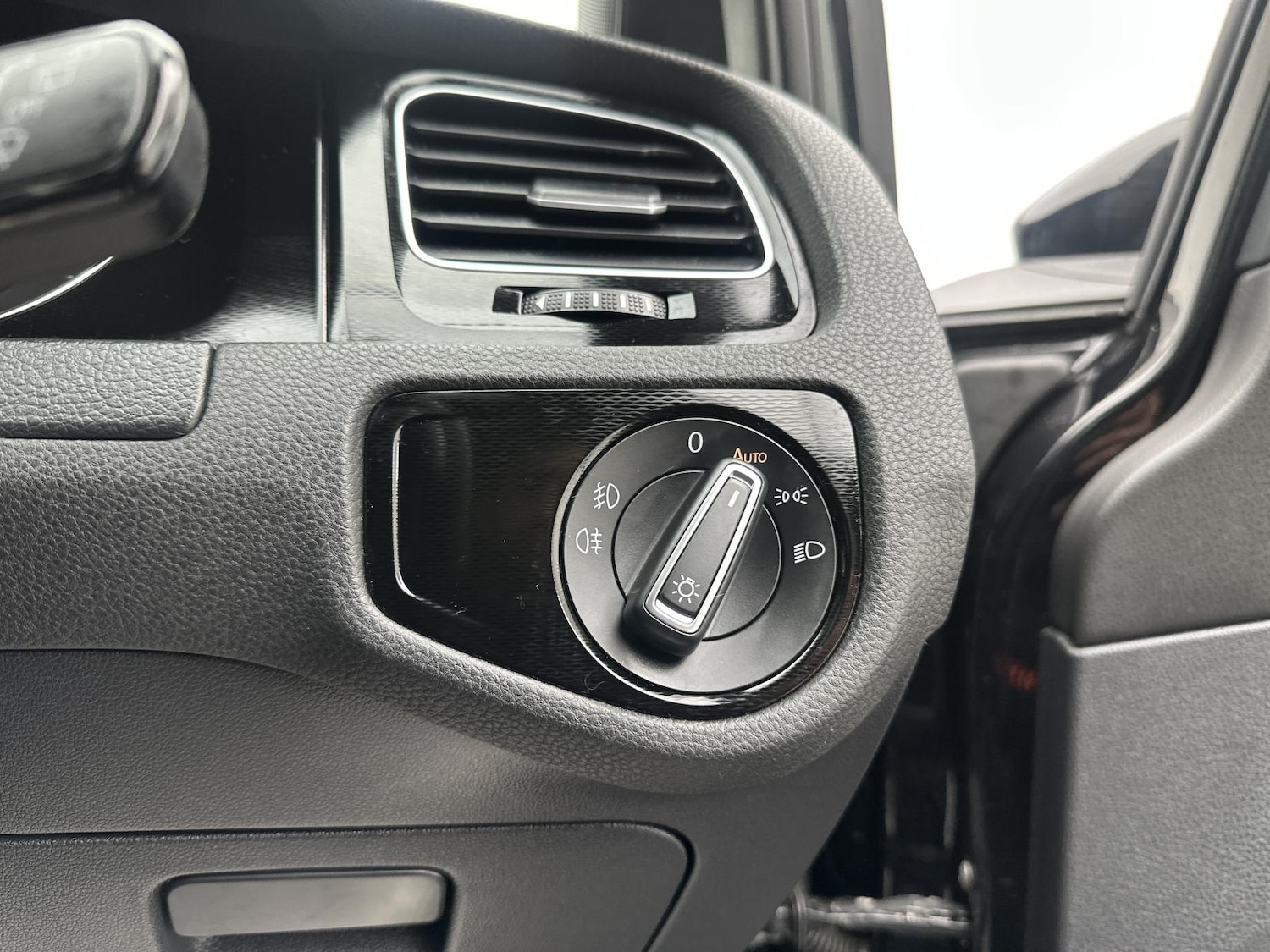 Used Volkswagen Golf 2014 for sale - 77201713: Photo 41