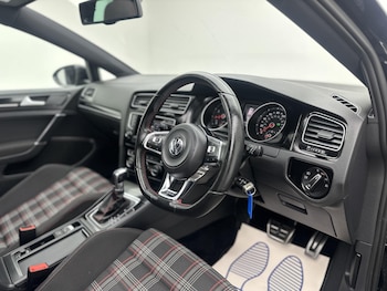 Used Volkswagen Golf 2014 for sale - 77201713: Photo