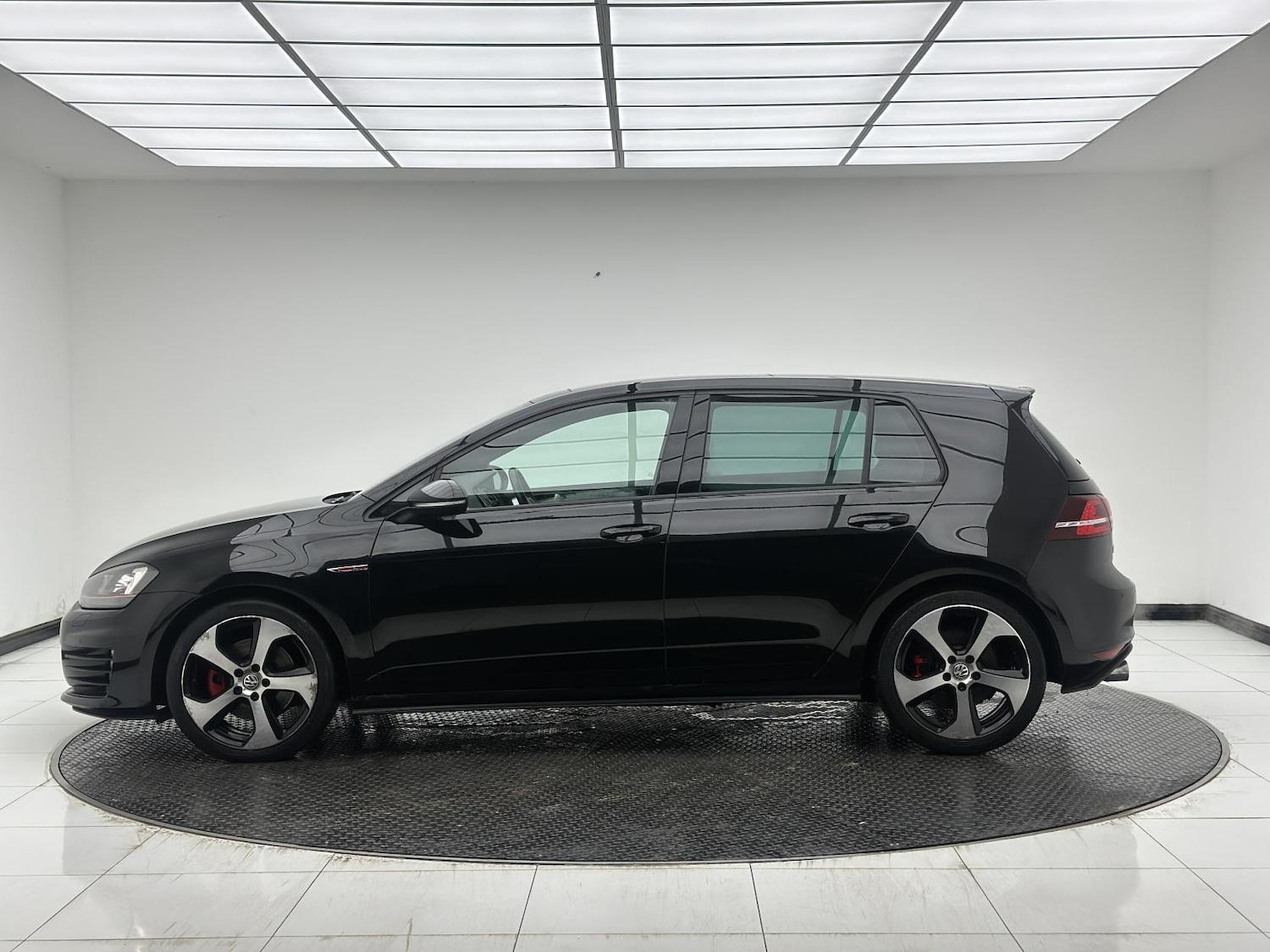 Used Volkswagen Golf 2014 for sale - 77201713: Photo 5
