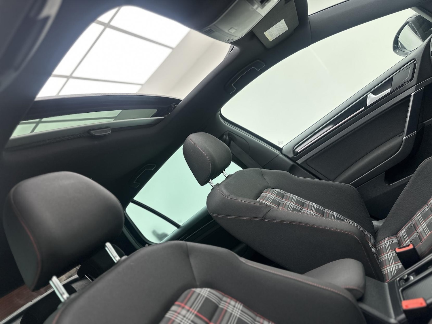 Used Volkswagen Golf 2014 for sale - 77201713: Photo 8