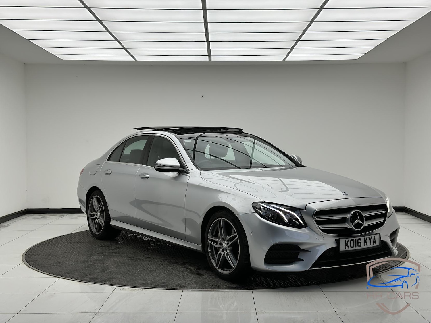 Used Mercedes-Benz E Class 2016 for sale - 76785539: Photo 1