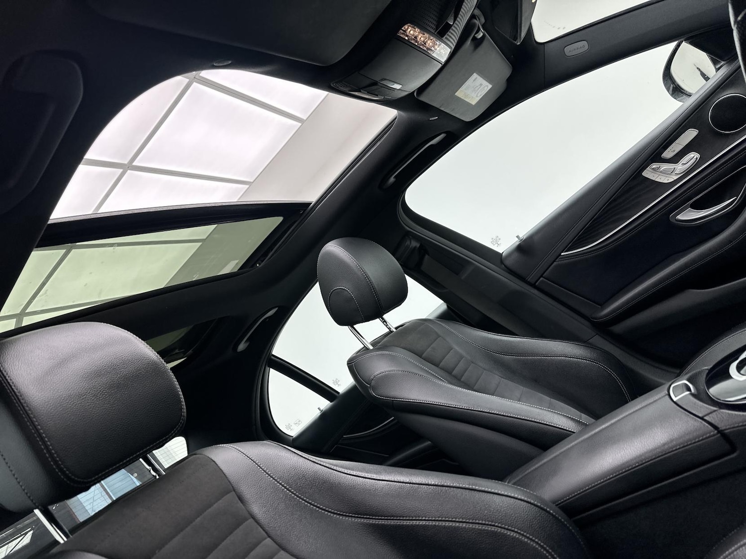 Used Mercedes-Benz E Class 2016 for sale - 76785539: Photo 27