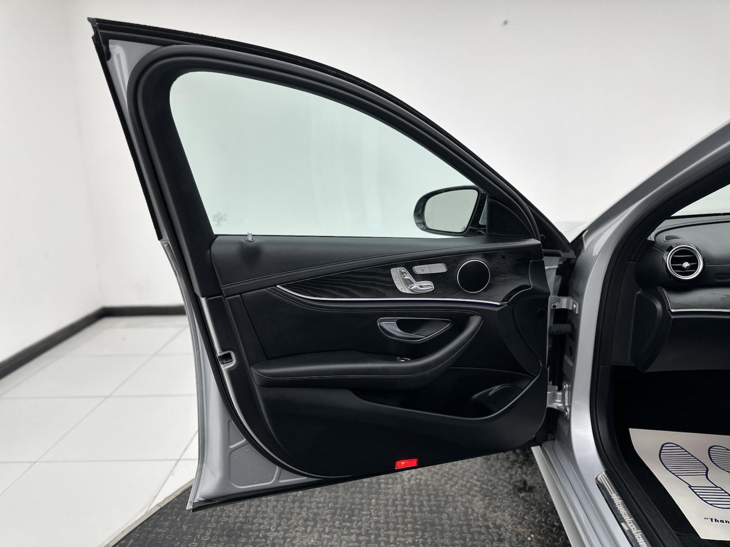 Used Mercedes-Benz E Class 2016 for sale - 76785539: Photo 36