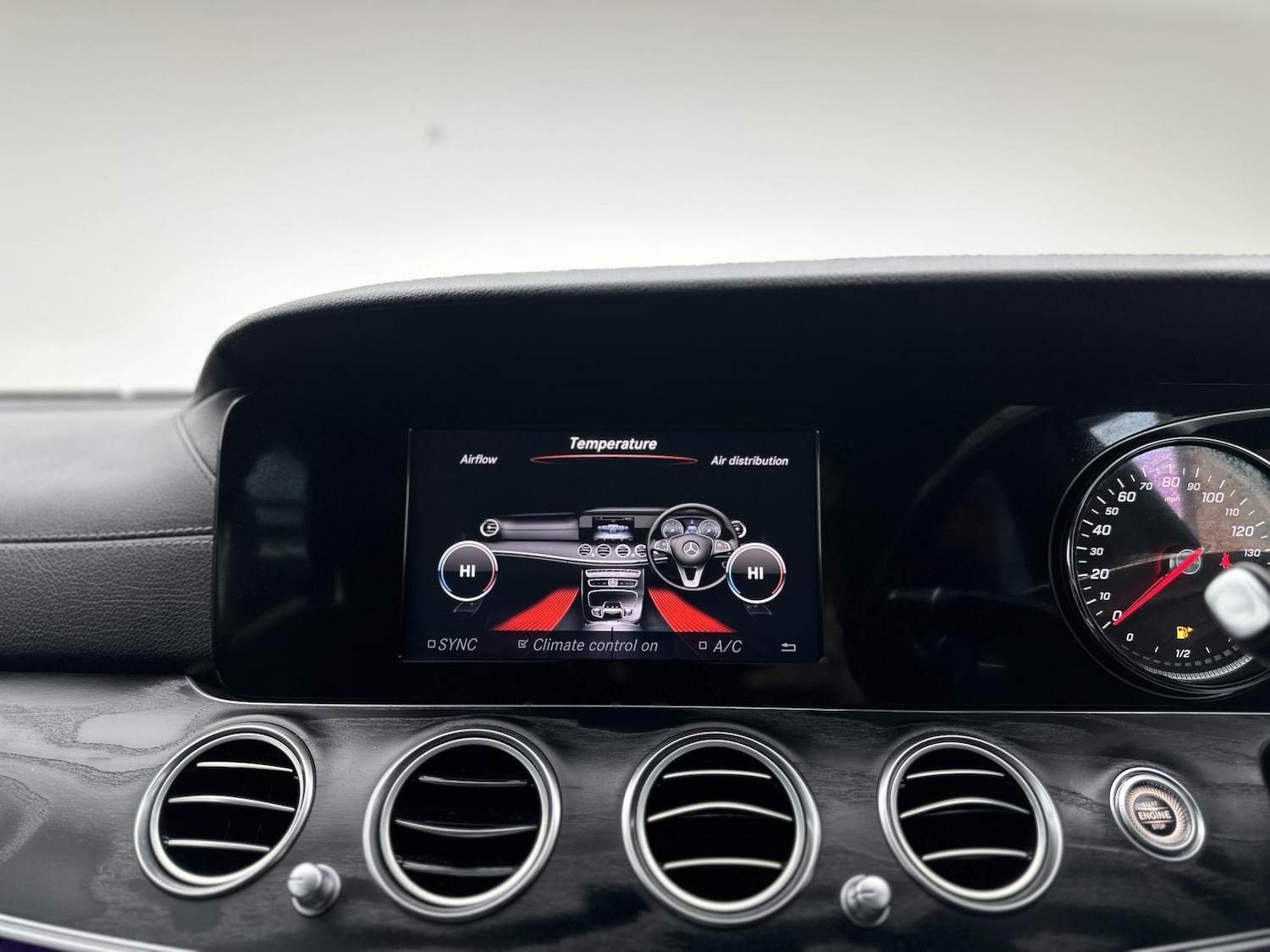 Used Mercedes-Benz E Class 2016 for sale - 76785539: Photo 54