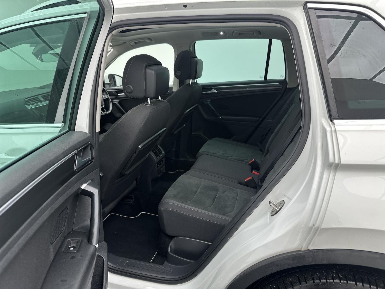 Used Volkswagen Tiguan 2018 for sale - 76598876: Photo 30