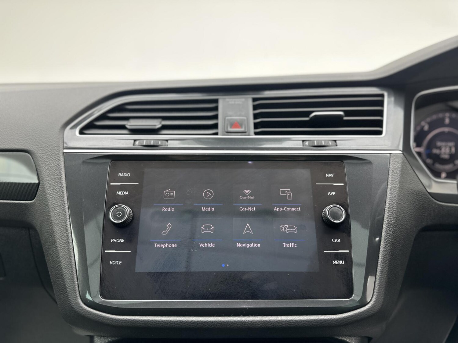 Used Volkswagen Tiguan 2018 for sale - 76598876: Photo 31