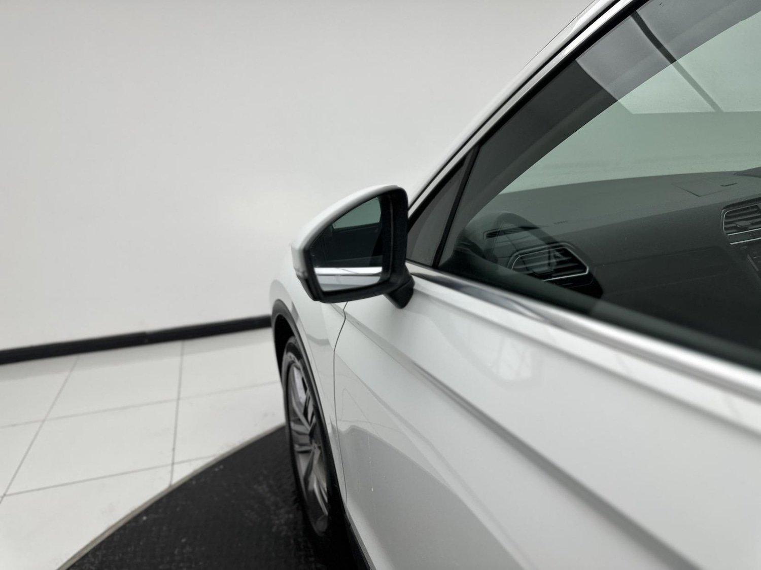 Used Volkswagen Tiguan 2018 for sale - 76598876: Photo 43