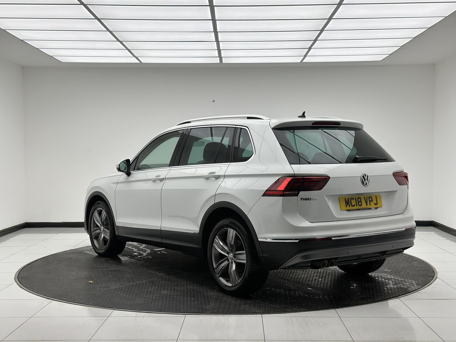 Used Volkswagen Tiguan 2018 for sale - 76598876: Photo 5