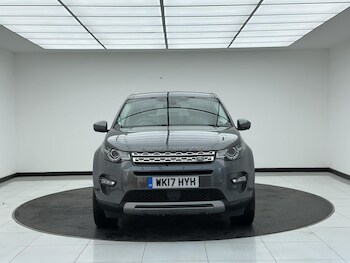 Used Land Rover Discovery Sport 2017 for sale - 75497542: Photo