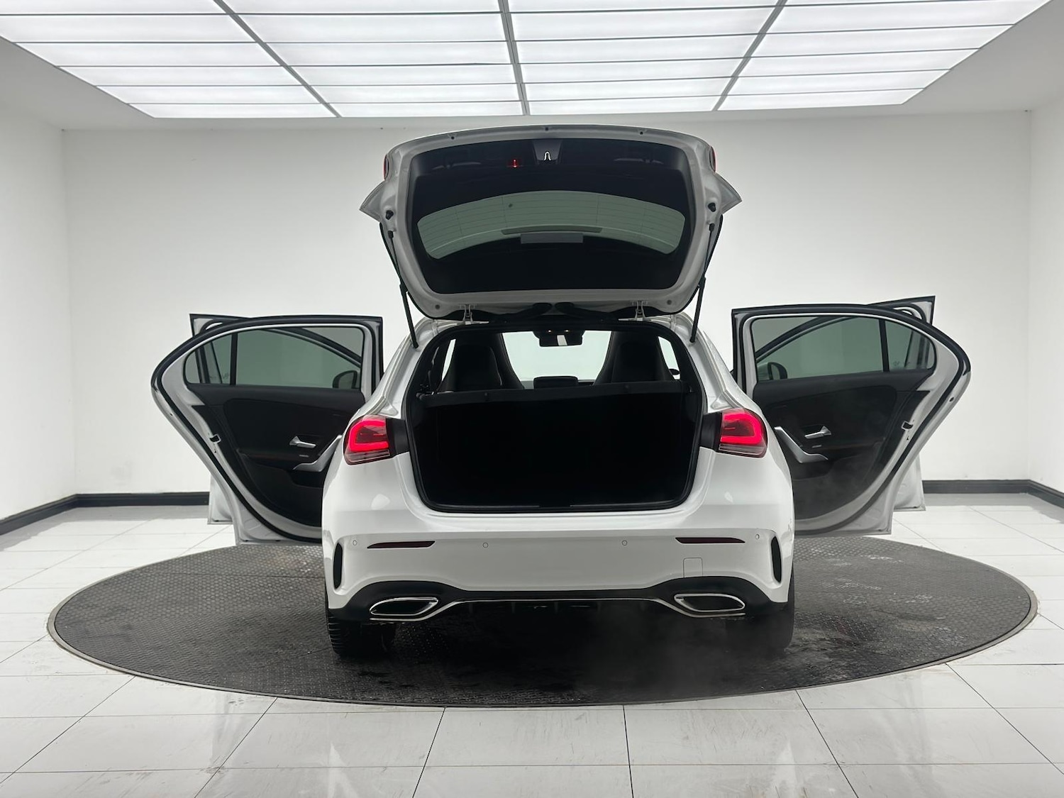 Used Mercedes-Benz A-Class 2019 for sale - 76826339: Photo 11