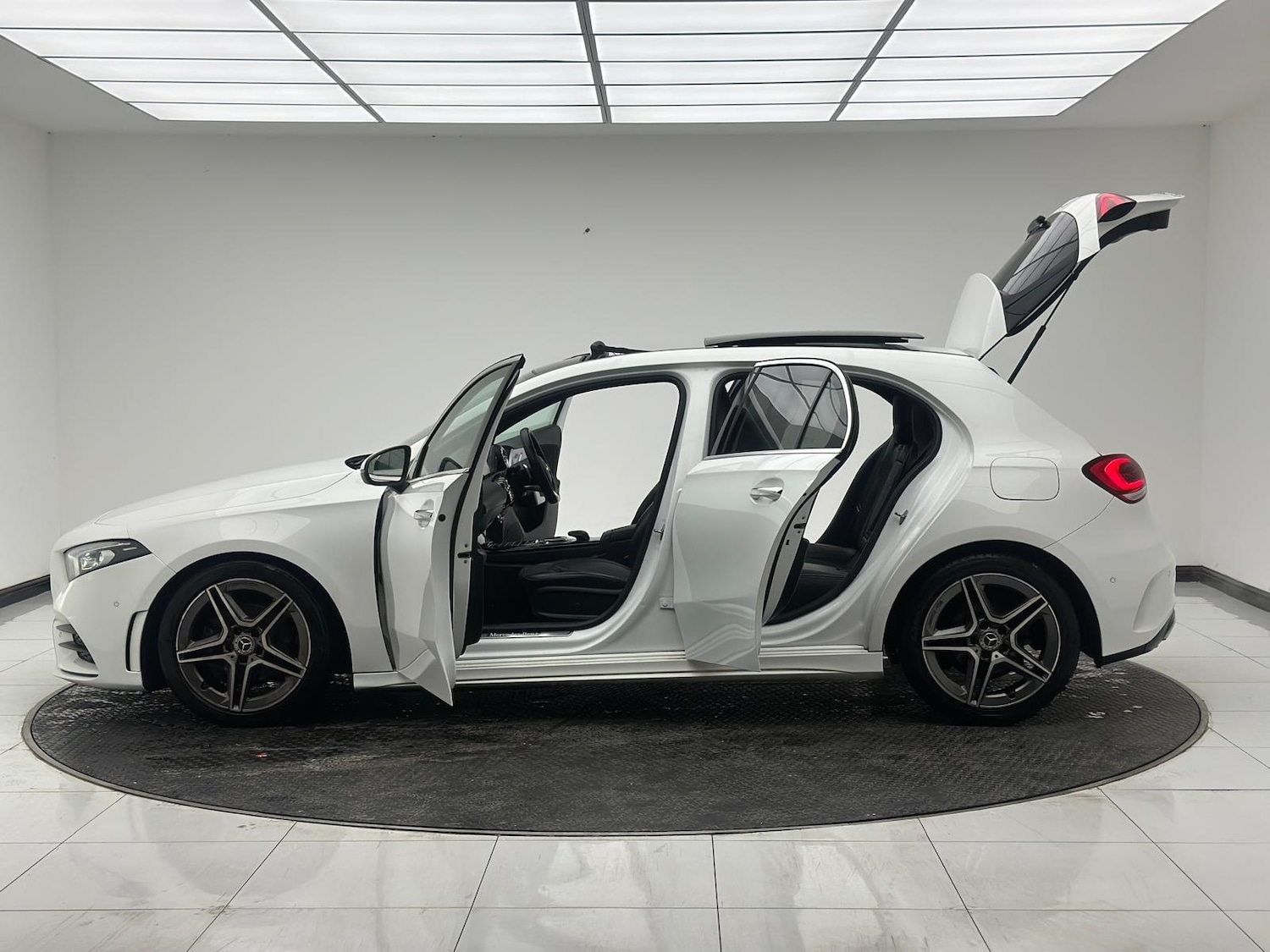 Used Mercedes-Benz A-Class 2019 for sale - 76826339: Photo 12