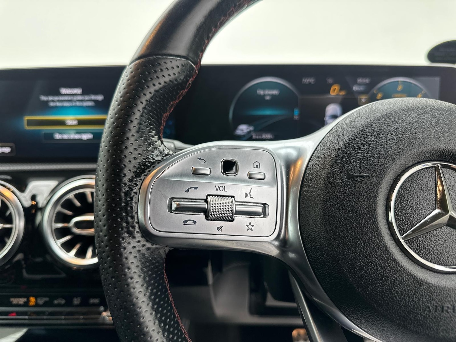 Used Mercedes-Benz A-Class 2019 for sale - 76826339: Photo 39