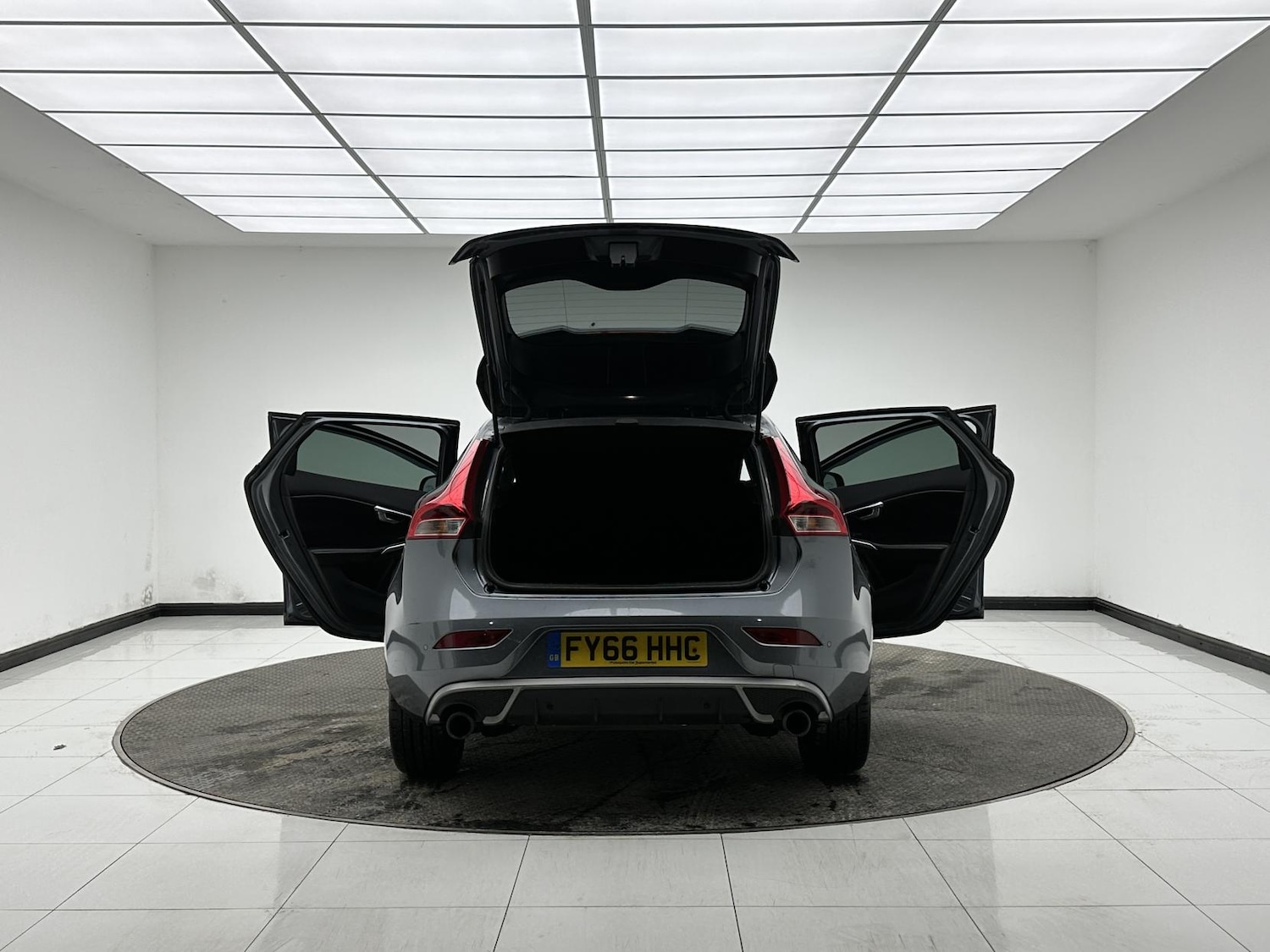 Used Volvo V40 2016 for sale - 77314295: Photo 12