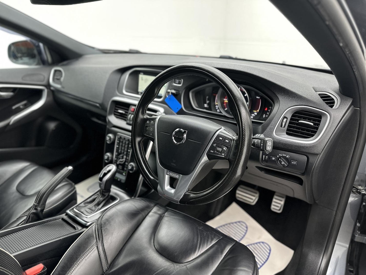 Used Volvo V40 2016 for sale - 77314295: Photo 15