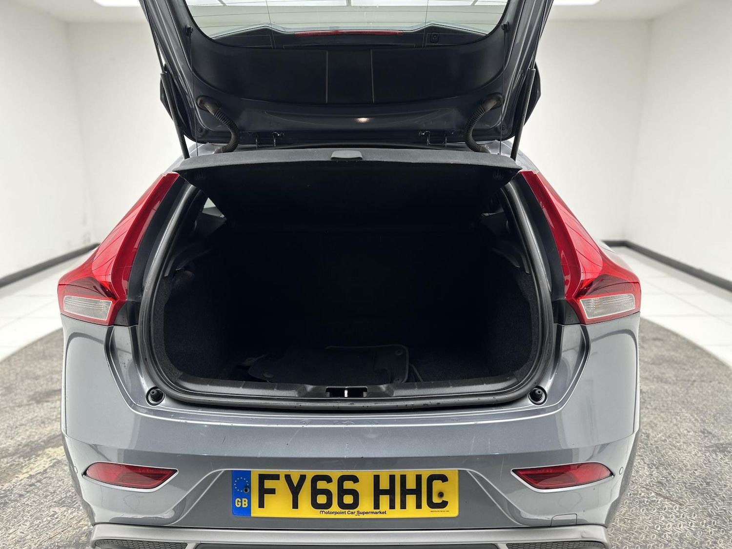 Used Volvo V40 2016 for sale - 77314295: Photo 24