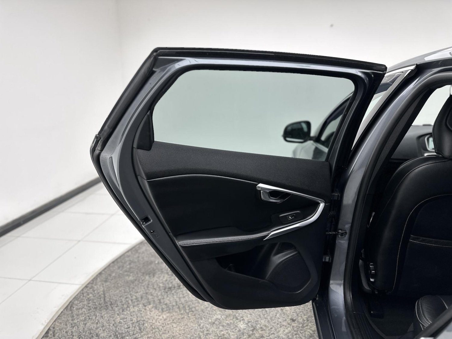 Used Volvo V40 2016 for sale - 77314295: Photo 29