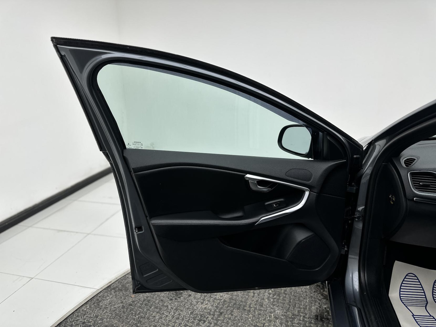 Used Volvo V40 2016 for sale - 77314295: Photo 32