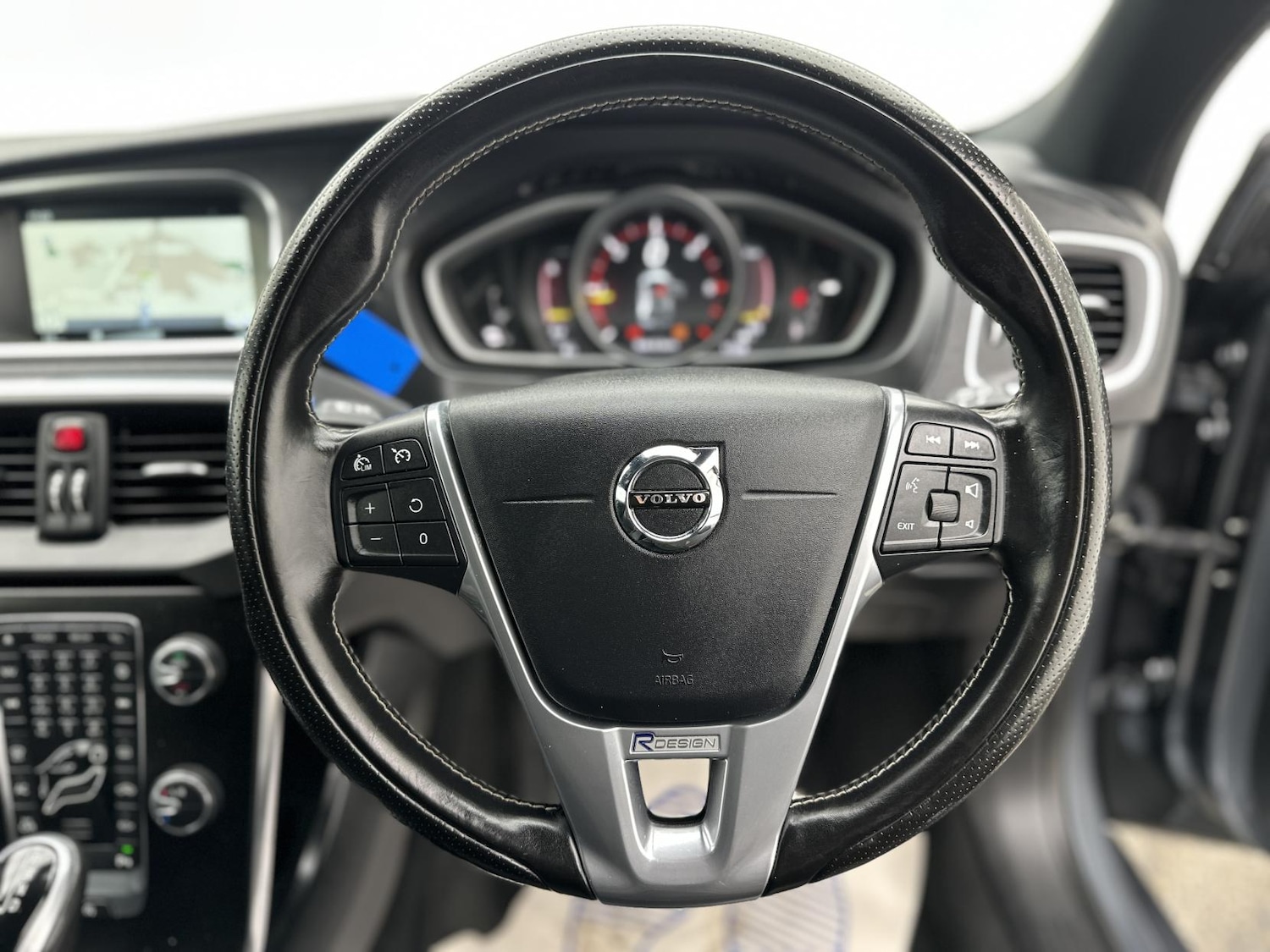 Used Volvo V40 2016 for sale - 77314295: Photo 37