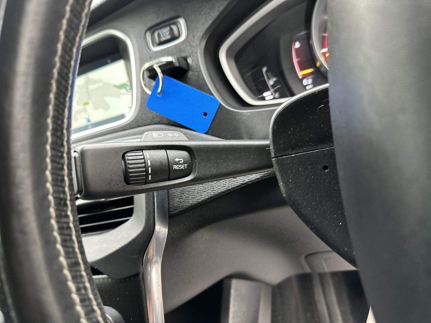 Used Volvo V40 2016 for sale - 77314295: Photo 42