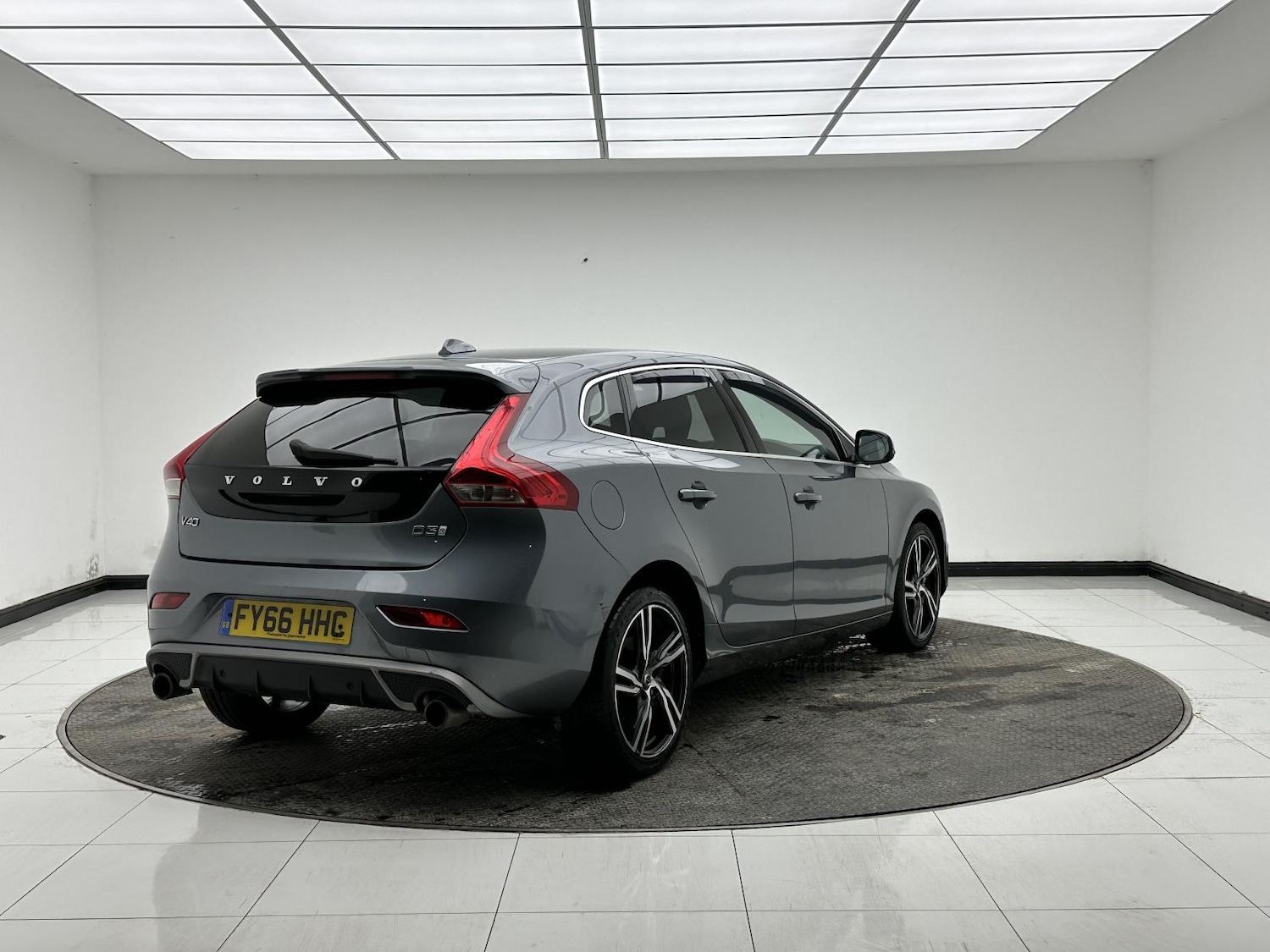 Used Volvo V40 2016 for sale - 77314295: Photo 8