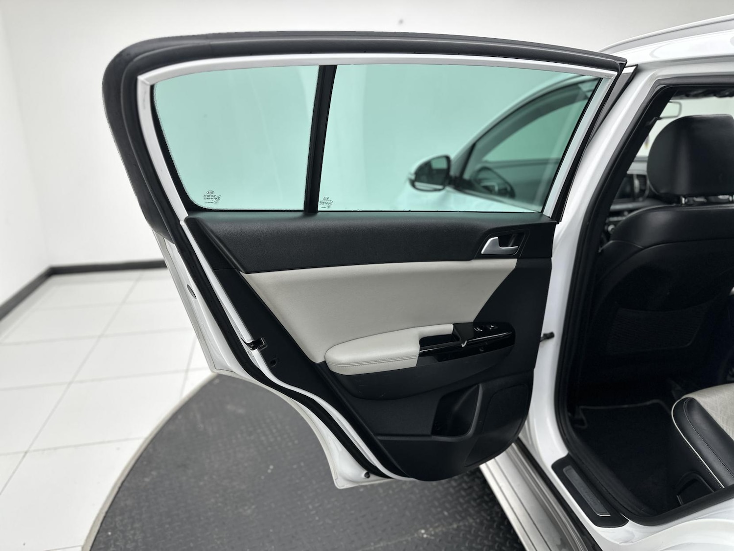 Used Kia Sportage 2018 for sale - 76405120: Photo 32