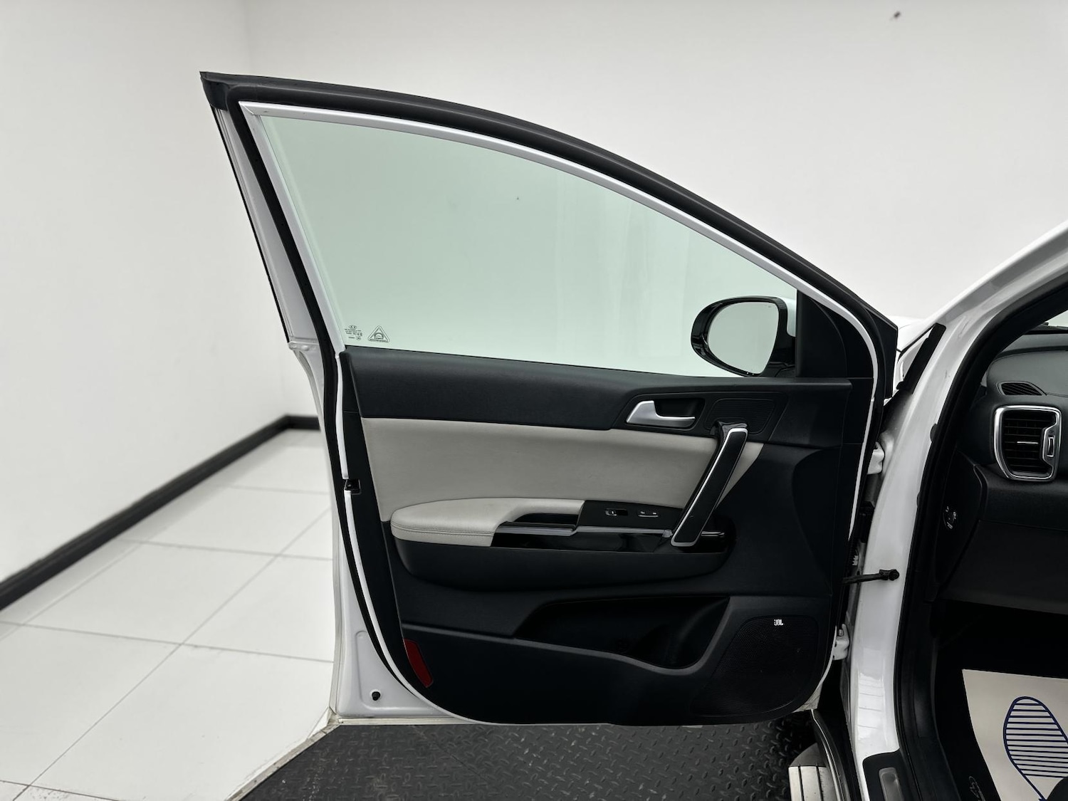 Used Kia Sportage 2018 for sale - 76405120: Photo 37