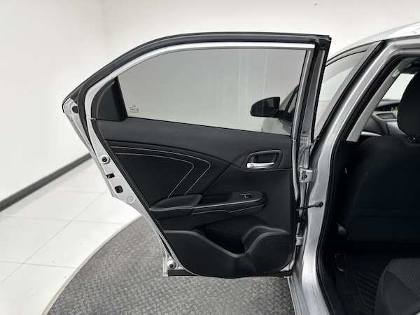 Used Honda Civic 2015 for sale - 75527089: Photo 38