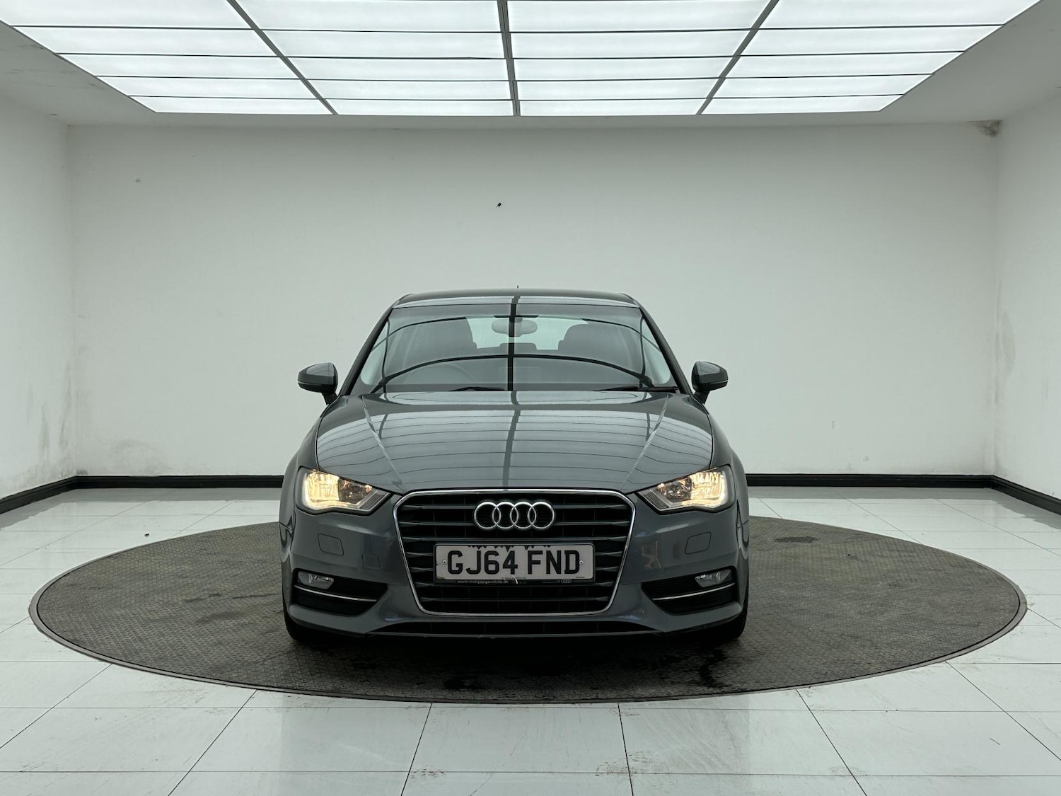 Used Audi A3 2014 for sale - 77938596: Photo 2